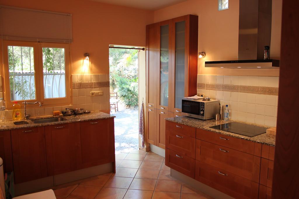 Micasa Ibiza Villa San Antonio  Szoba fotó